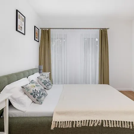 Stylowy Blisko Morza Z Parkingiem Zielona 3a By Renters