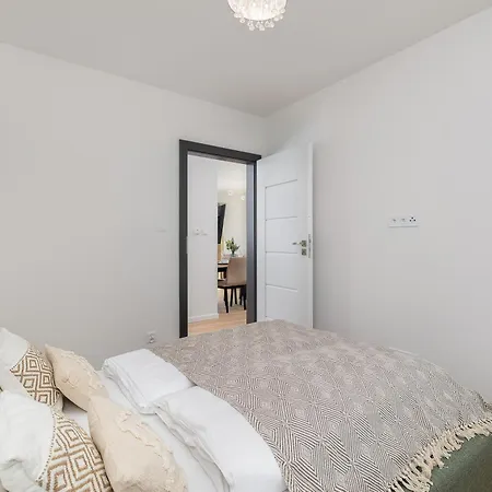 Stylowy Blisko Morza Z Parkingiem By Renters